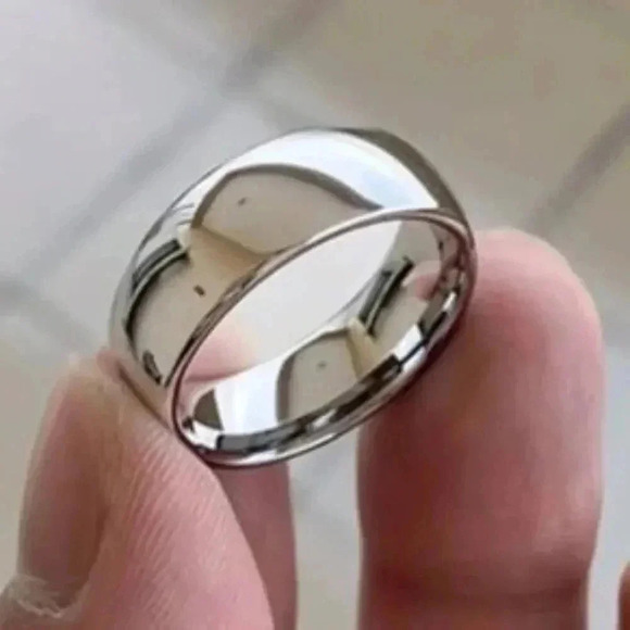 Classic Silver Stainless Steel Band Size 9 - Picture 1 of 2